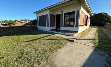 VENTA CHALET SANTA CLARA  A METROS DEL MAR