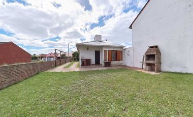 VENTA CHALET SANTA CLARA  A METROS DEL MAR