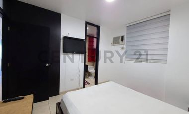 Venta Departamento Amoblado con Vista al Mar en Edificio Ana Capri, Salinas