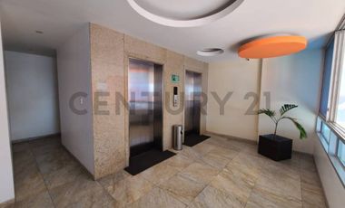 Venta Departamento Amoblado con Vista al Mar en Edificio Ana Capri, Salinas