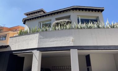 Muy buena casa en renta en condominio en Bosques