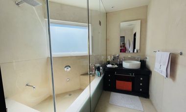 Muy buena casa en renta en condominio en Bosques