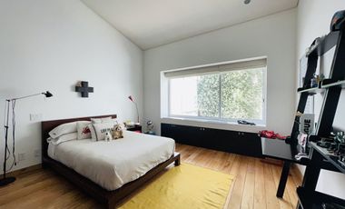 Muy buena casa en renta en condominio en Bosques
