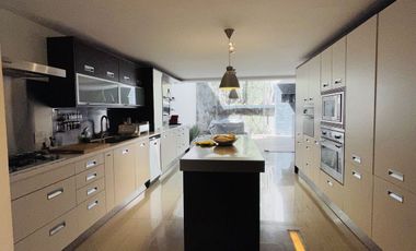 Muy buena casa en renta en condominio en Bosques
