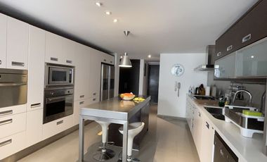 Muy buena casa en renta en condominio en Bosques