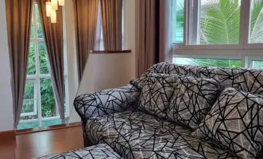Corner unit house for rent and sale near by
