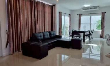 Corner unit house for rent and sale near by