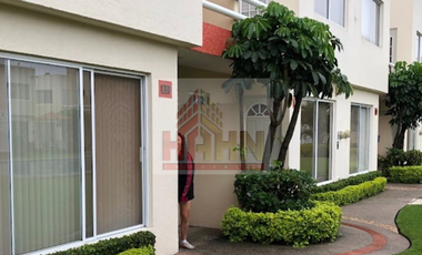 MORELOS, YAUTEPEC, VILLAS OACALCO. CASA EN VENTA