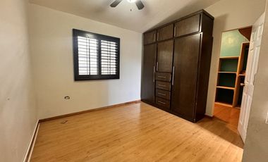 Casa en renta en Fracc.Colinas del rey.