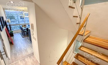 Venta PH Villa Urquiza Frente 3 ambientes Cochera 4 pisos