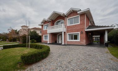 Casa Amoblada en Alquiler Anual en Santa Barbara!