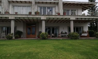 OPORTUNIDAD!! ESTUPENDA CASA A LA VENTA EN 