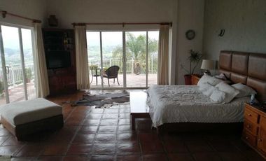 OPORTUNIDAD!! ESTUPENDA CASA A LA VENTA EN 