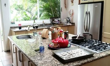 OPORTUNIDAD!! ESTUPENDA CASA A LA VENTA  EN 