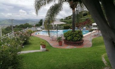 OPORTUNIDAD!! ESTUPENDA CASA A LA VENTA  EN 