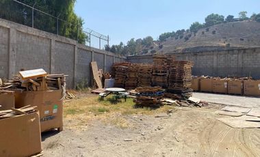 Bodega con amplio Terreno