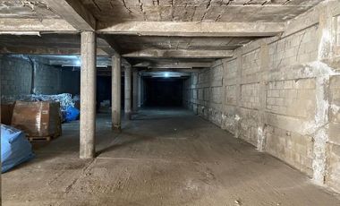 Bodega con amplio Terreno