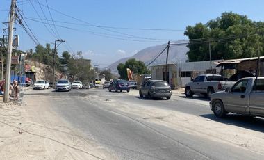Bodega con amplio Terreno