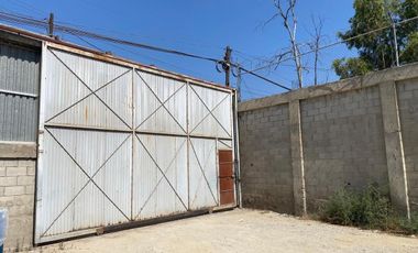 Bodega con amplio Terreno