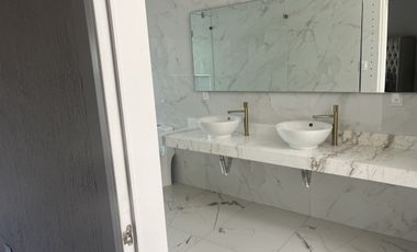 Casa en Renta en Jardines del campestre