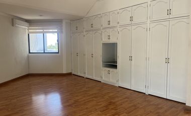 Casa en Renta en Jardines del campestre