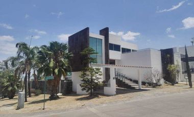 Casa en Renta en Lomas de Gran Jardín