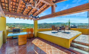 Casa en Venta en San Miguel – Rooftop, Garaje y a 15 Minutos del Centro