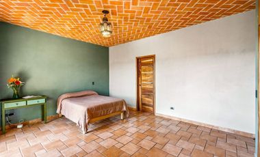 Casa en Venta en San Miguel – Rooftop, Garaje y a 15 Minutos del Centro