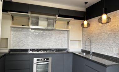CASA CON ALBERCA Y PANELES VENTA/RENTA EN LOMAS DEL SOL