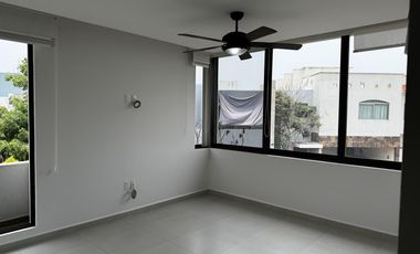 CASA CON ALBERCA Y PANELES VENTA/RENTA EN LOMAS DEL SOL
