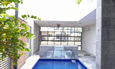 CASA CON ALBERCA Y PANELES VENTA/RENTA EN LOMAS DEL SOL