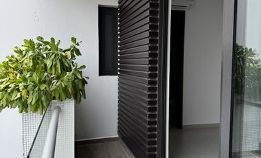 CASA CON ALBERCA Y PANELES VENTA/RENTA EN LOMAS DEL SOL