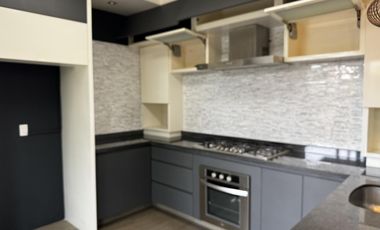 CASA CON ALBERCA Y PANELES VENTA/RENTA EN LOMAS DEL SOL