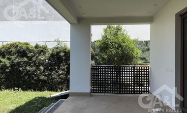 Residencia en Fraccionamiento Bosques de Niebla