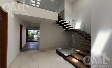 Residencia en Fraccionamiento Bosques de Niebla