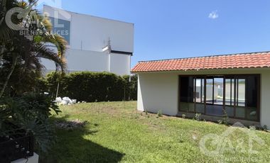Residencia en Fraccionamiento Bosques de Niebla