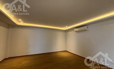 Residencia en Fraccionamiento Bosques de Niebla