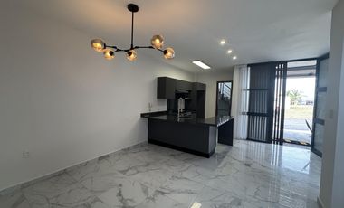CASA EN VENTA/RENTA EN LOMAS DE LA RIOJA/ PINTORES