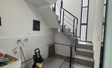 CASA EN VENTA/RENTA EN LOMAS DE LA RIOJA/ PINTORES