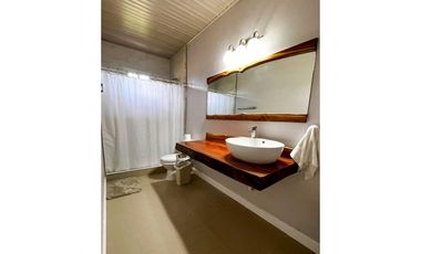 SE ALQUILA HERMOSA CASA DE PLAYA EN SANTA CLARA NORTE. COCLÉ