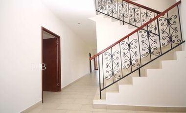 VENTA DE CASA DE ESQUINA NUEVA EN COSTA SUR