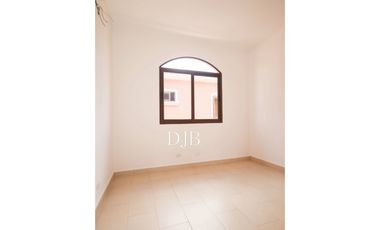 VENTA DE CASA DE ESQUINA NUEVA EN COSTA SUR