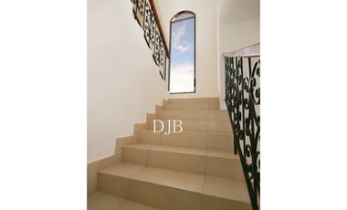 VENTA DE CASA DE ESQUINA NUEVA EN COSTA SUR