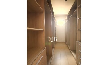 VENTA DE CASA DE ESQUINA NUEVA EN COSTA SUR