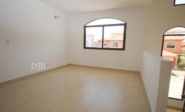 VENTA DE CASA DE ESQUINA NUEVA EN COSTA SUR
