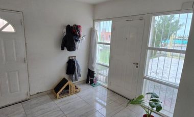 Casa con pileta. Amplios espacios verdes. Pocito