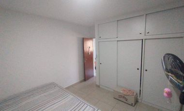 Casa con pileta. Amplios espacios verdes. Pocito