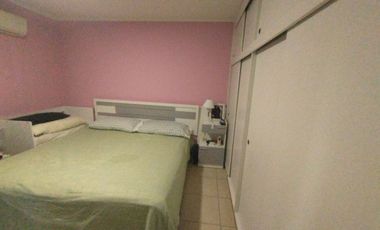 Casa con pileta. Amplios espacios verdes. Pocito