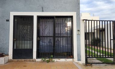 CASA CON DPTO EN PLANTA ALTA-APTA CRÉDITO CAPITAL