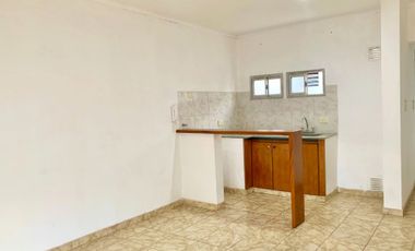 VENTA DEPARTAMENTO CON COCHERA Y BALCON 25 DE MAYO